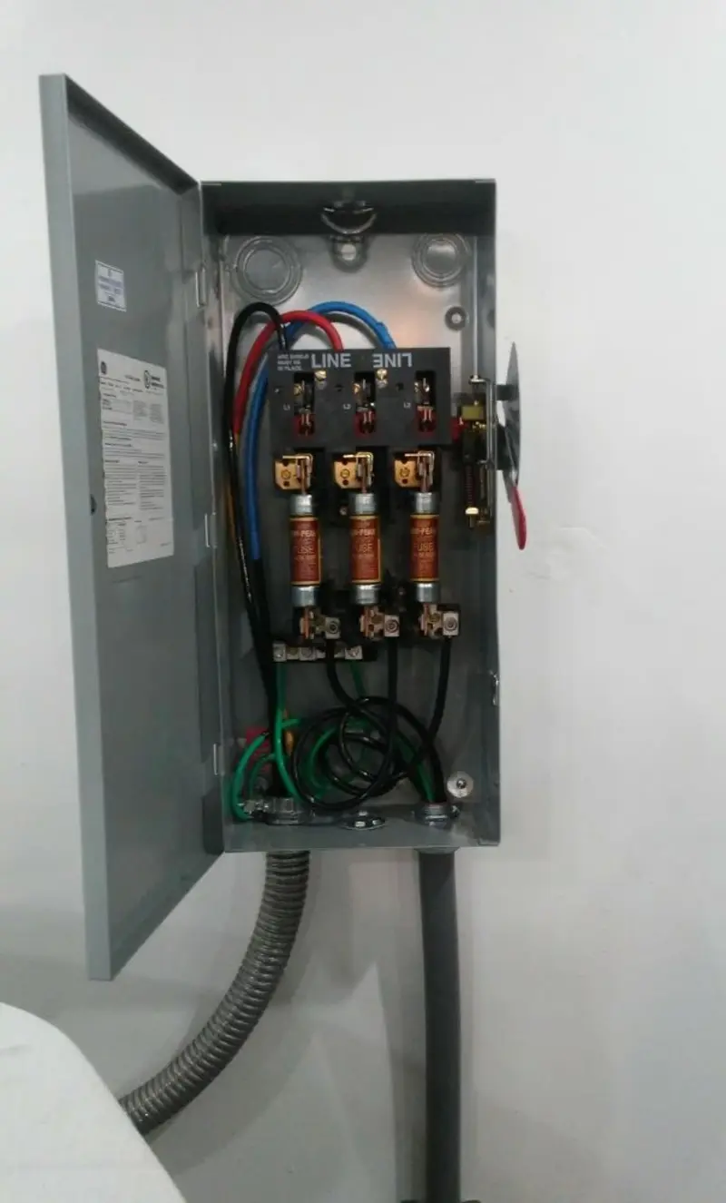 Three-phase disconnect switch installed for Smoke Detector Installation in Slippery Rock